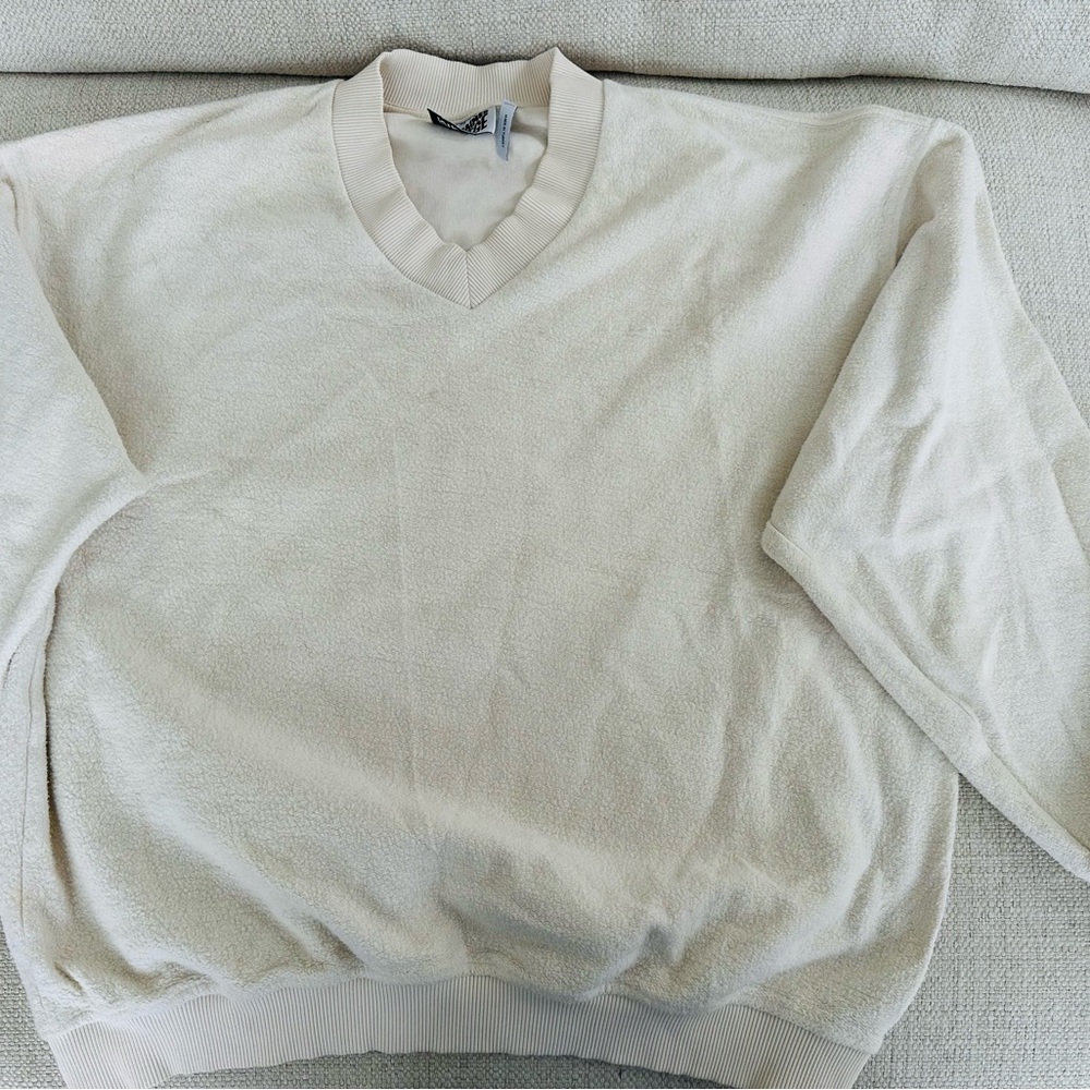 Reclaimed Vintage Cream V-Neck Cotton Sweater Size Medium